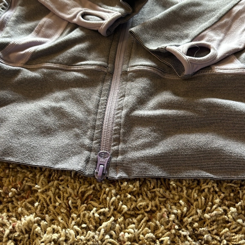 Lululemon jacket - Picture 3 of 6